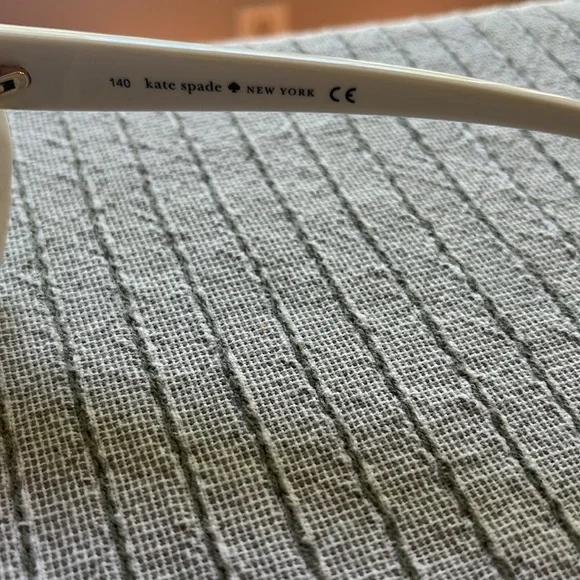Kate♠️Spade GRACEANN White Round Rim Graphic Print 👓 Sunglasses & Case - Picture 2 of 5